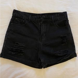 SHEIN Distressed Roll Black Cuff Denim Shorts / XL